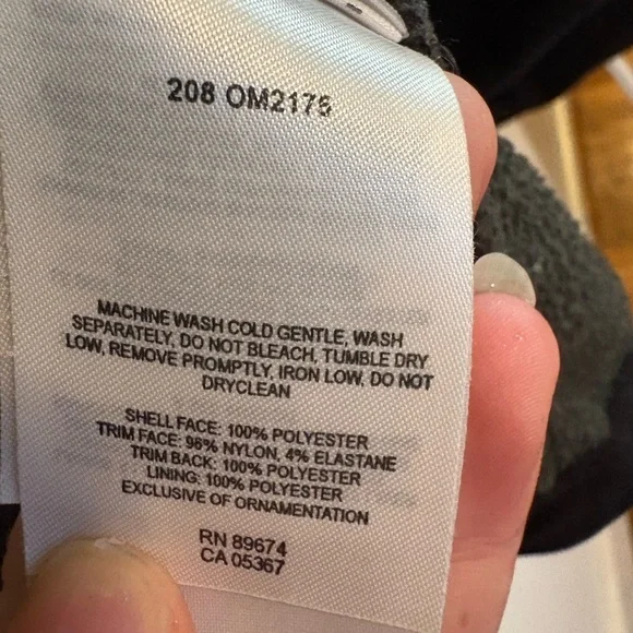 Mountain Hard Wear Gray and Black Fleece Jacket - Picture 4 of 7